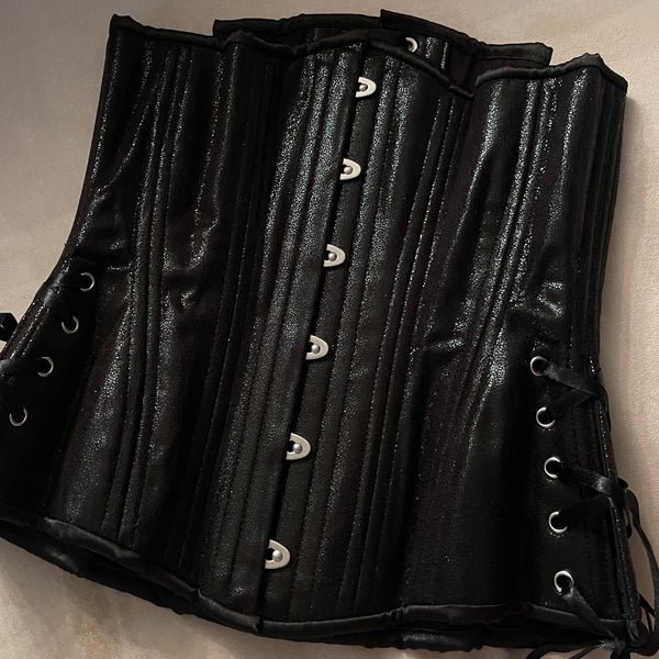 hourglass corset , underwire corset , under boob corset , cupless corset